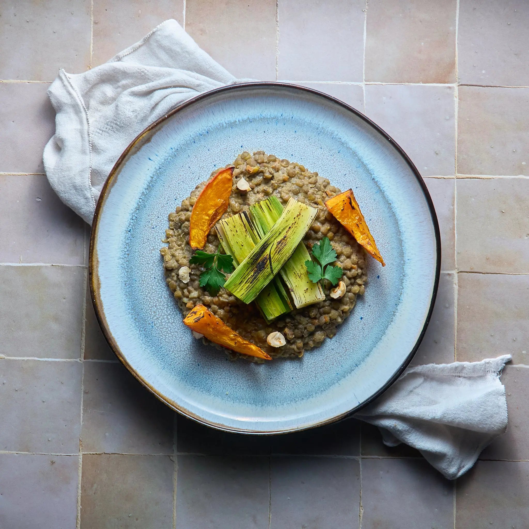 Vegan Lentilles au Curry, Poireau et Courge Rôtie The Lunch Club