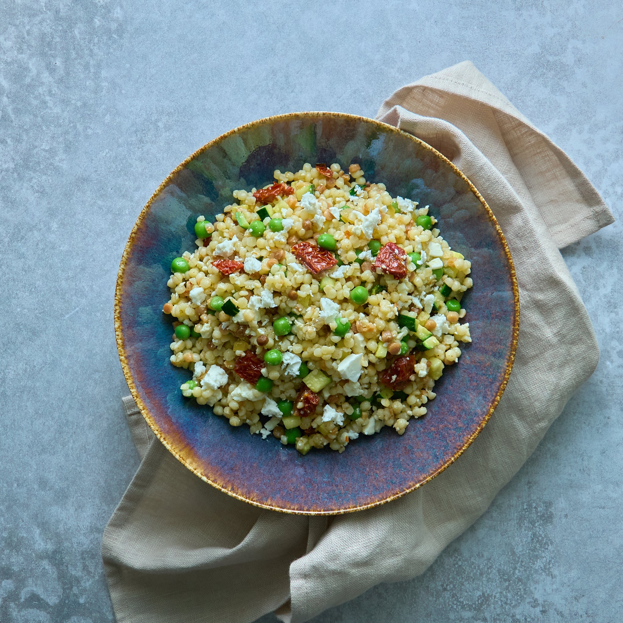 Fregola Sarda Salat mit Minze & Zitrone
