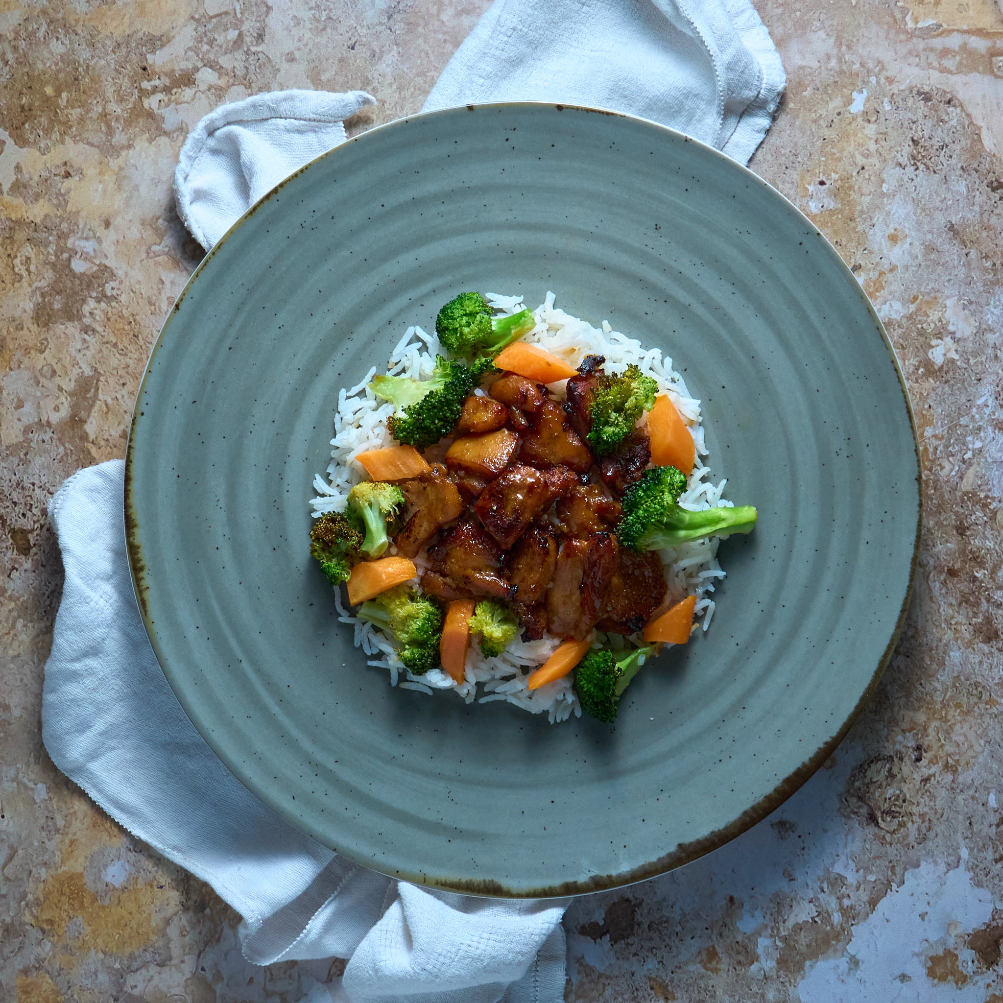 Poulet Sauté au Miso, Riz & Légumes
