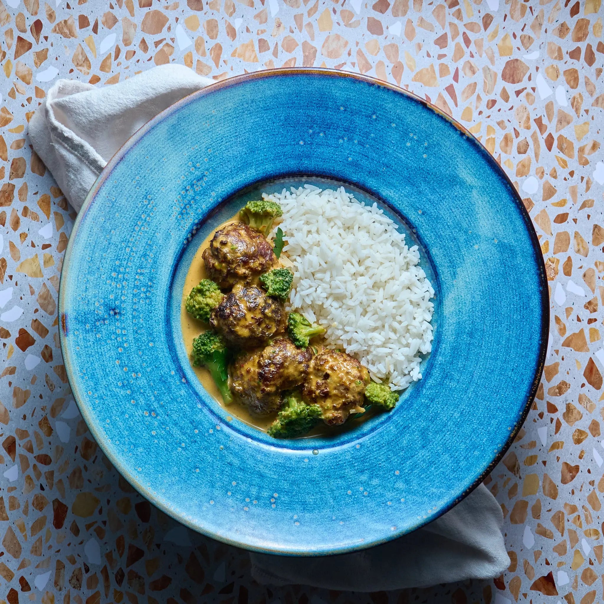 Boulettes au Curry de Coco et Riz The Lunch Club