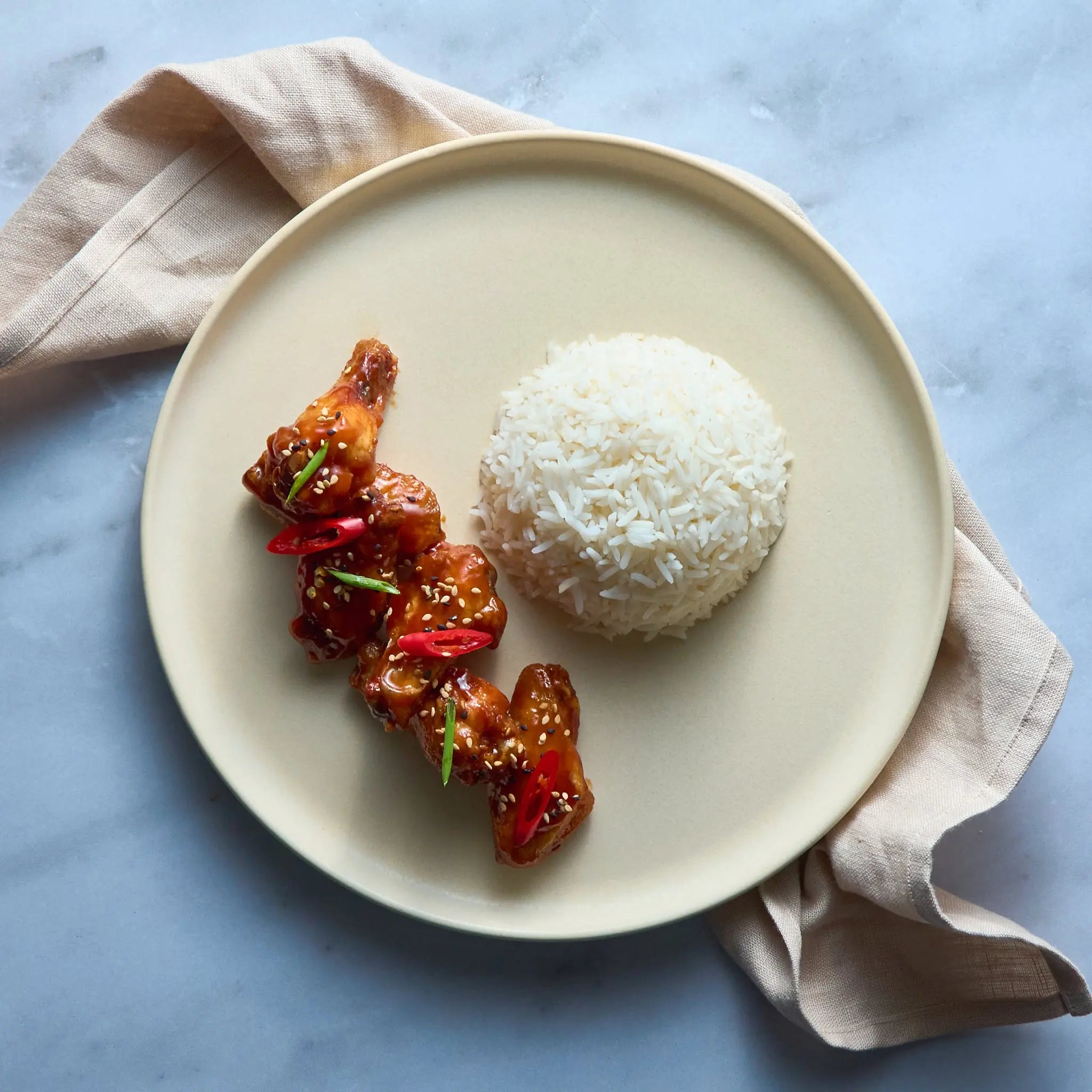 Ailes de Poulet Coréennes en Sauce BBQ avec Riz Basmati The Lunch Club