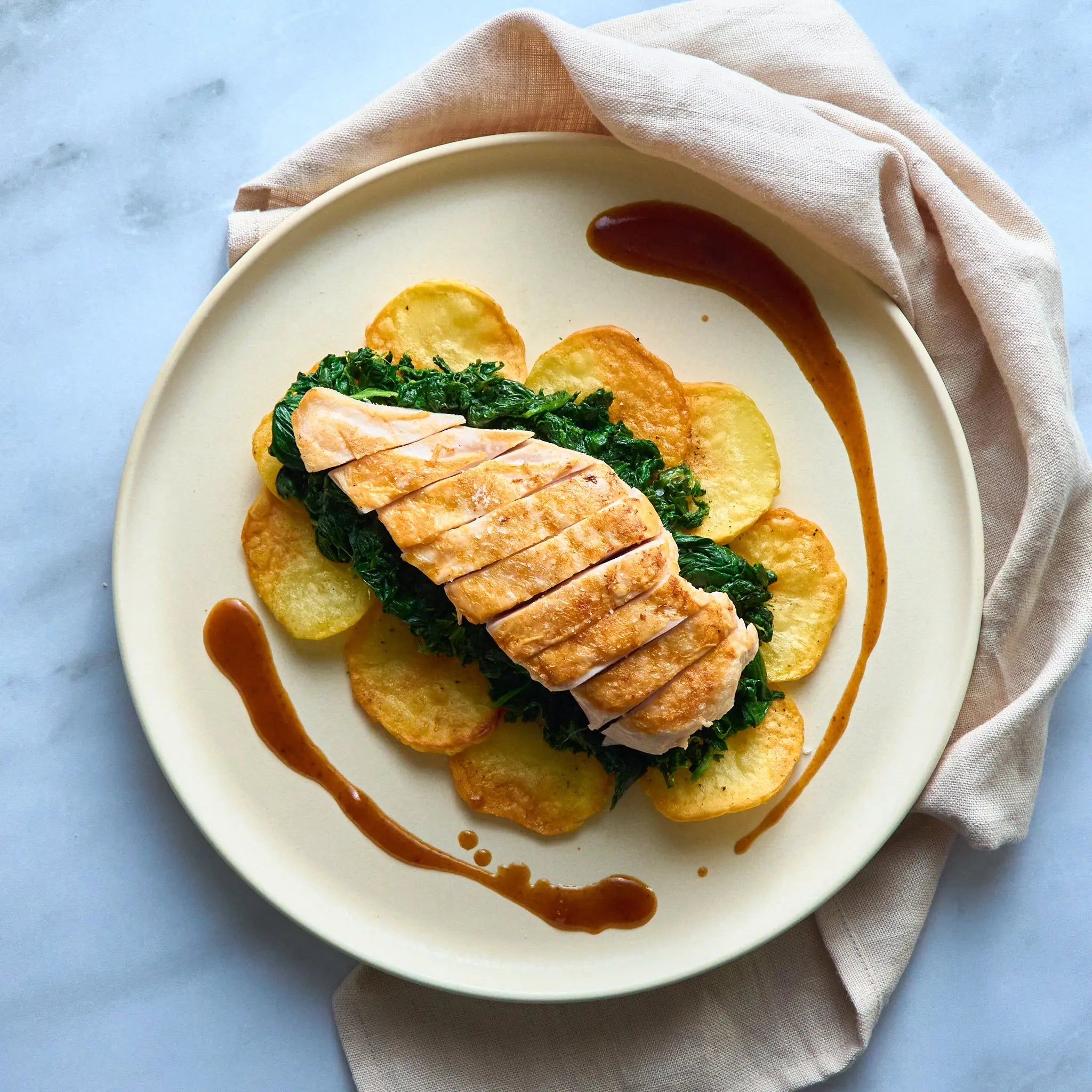 Poitrine de Poulet Grillé avec Épinards au Beurre et Patates Rôties The Lunch Club