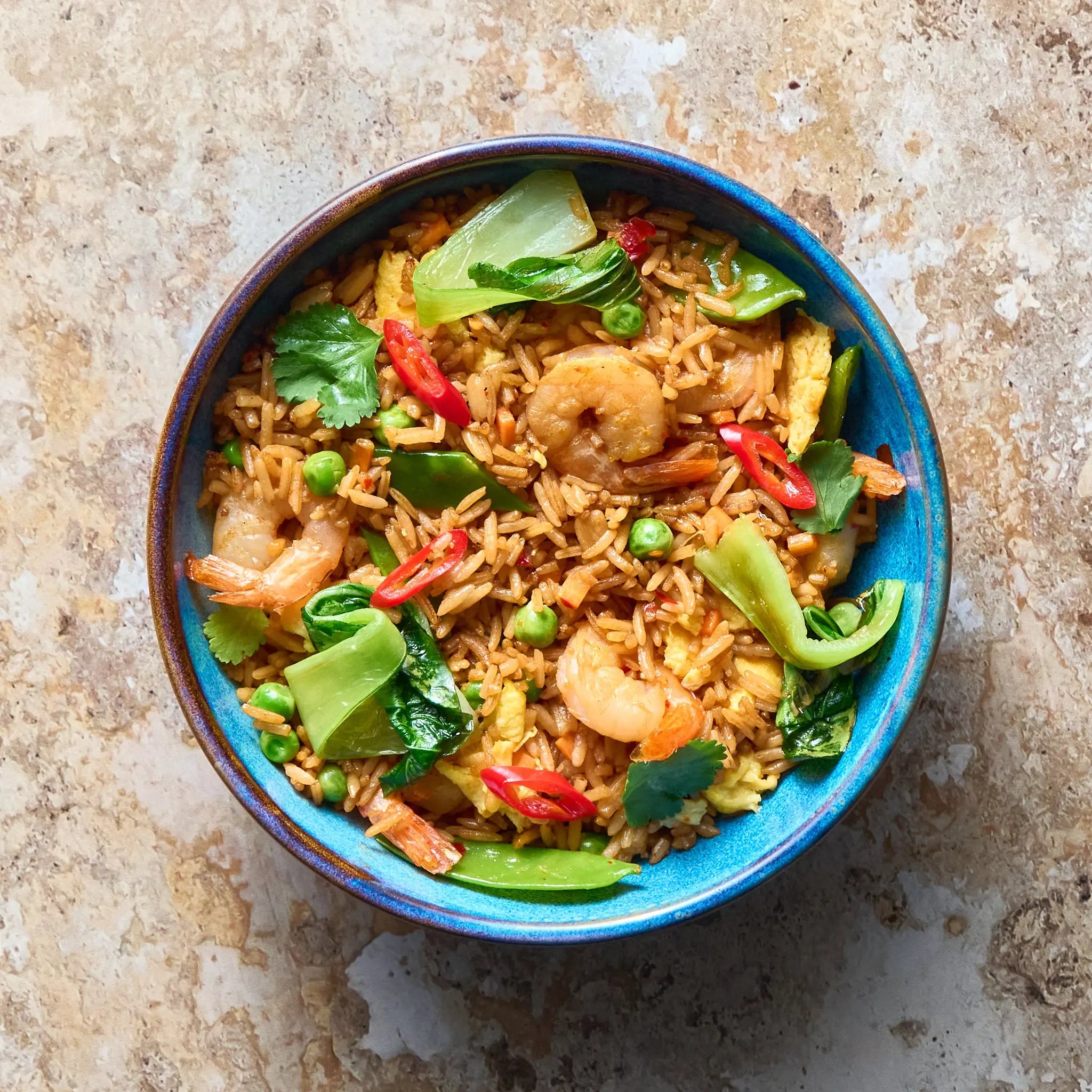 Riz Sauté aux Crevettes avec Pak Choï, Petits Pois et Œuf The Lunch Club
