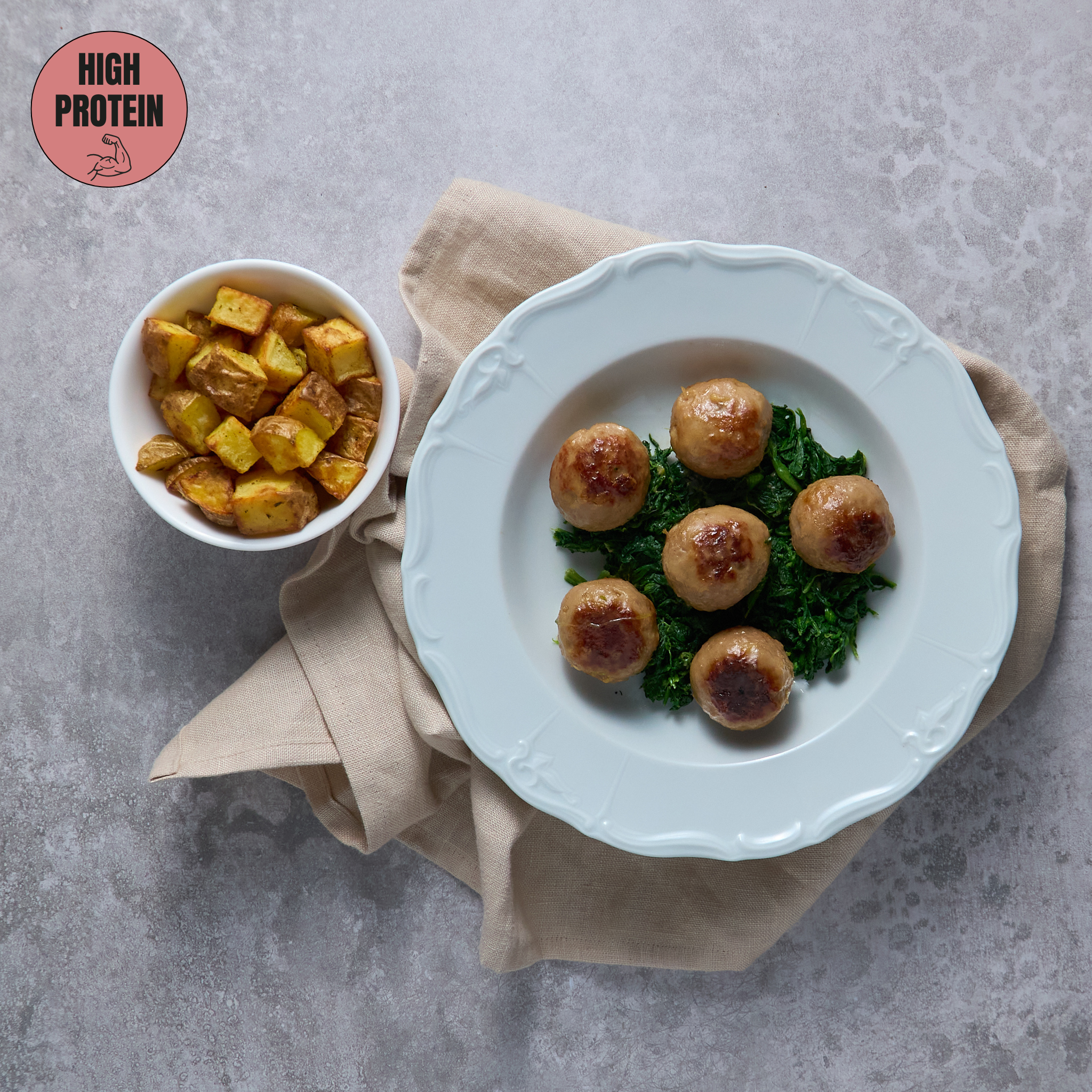 Polpette al limone, servite con patate arrosto croccanti al rosmarino.