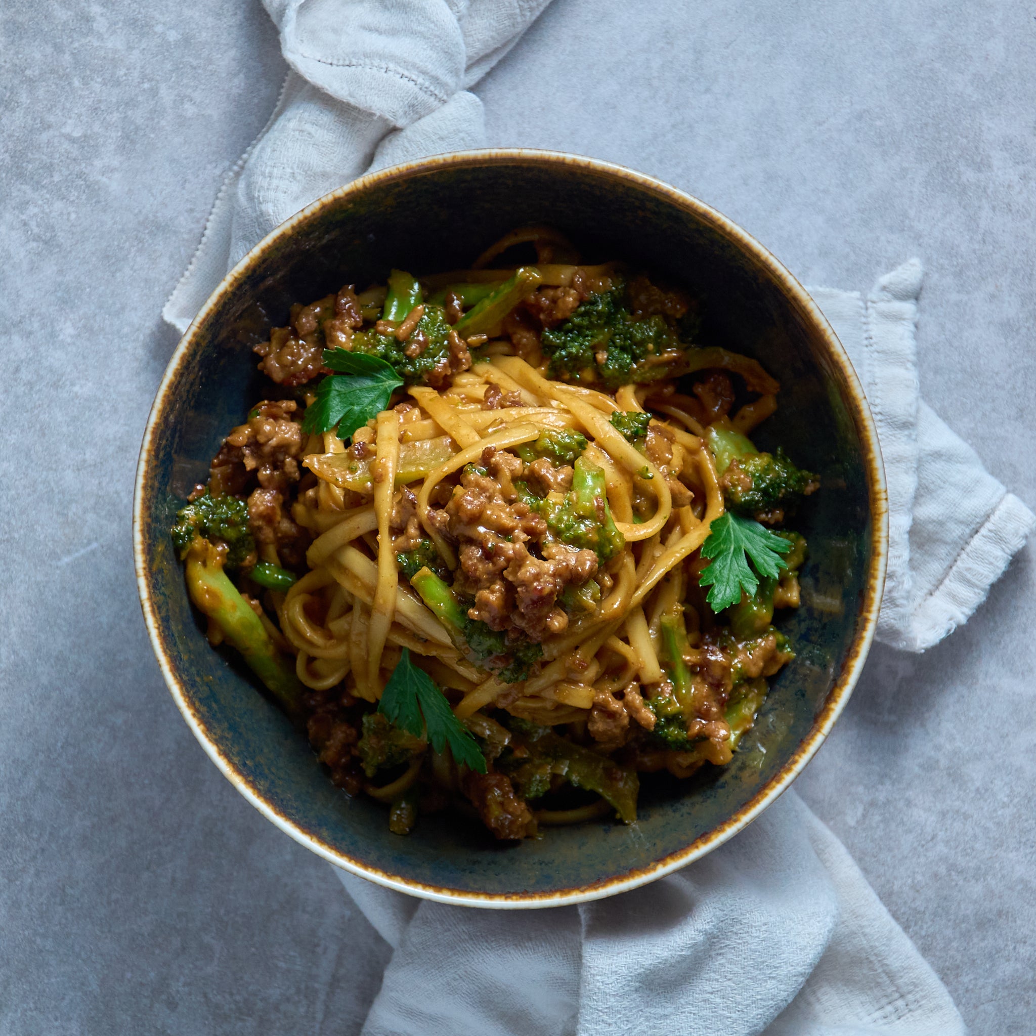 Nouilles au Bœuf et Cacahuètes
