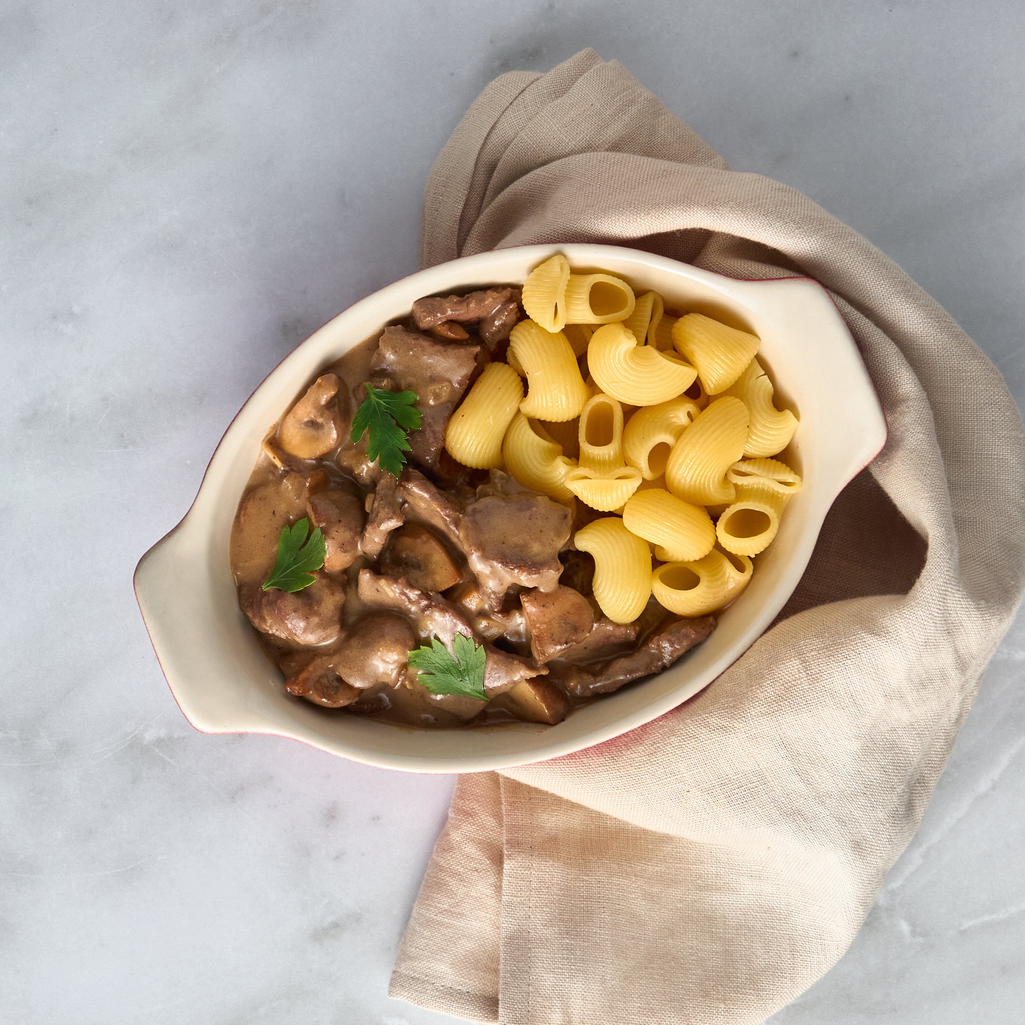 Stroganoff di Manzo con Funghi e Pasta